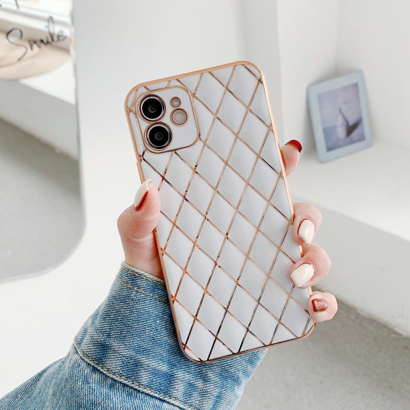 Retro Diamond Pattern Case