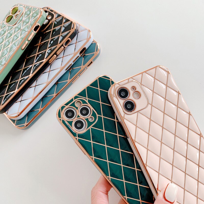 Retro Diamond Pattern Case