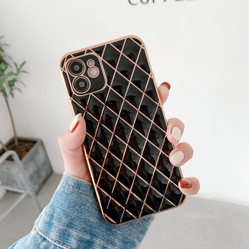 Retro Diamond Pattern Case