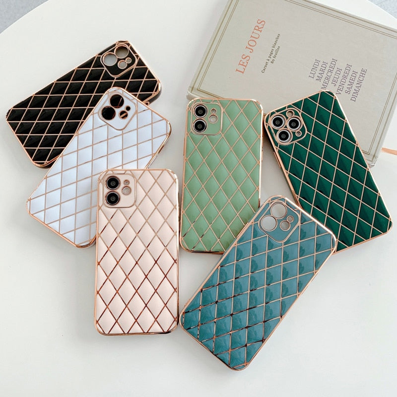 Retro Diamond Pattern Case